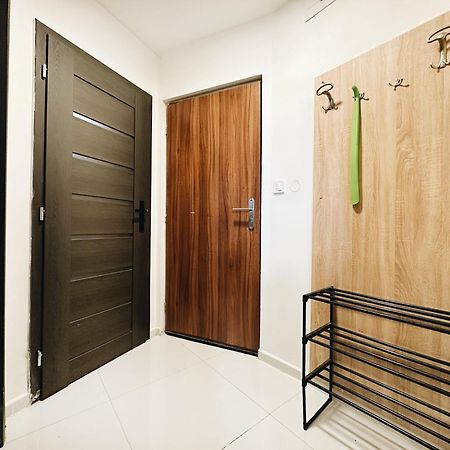 Crimson Charm Apartment Прага Екстериор снимка